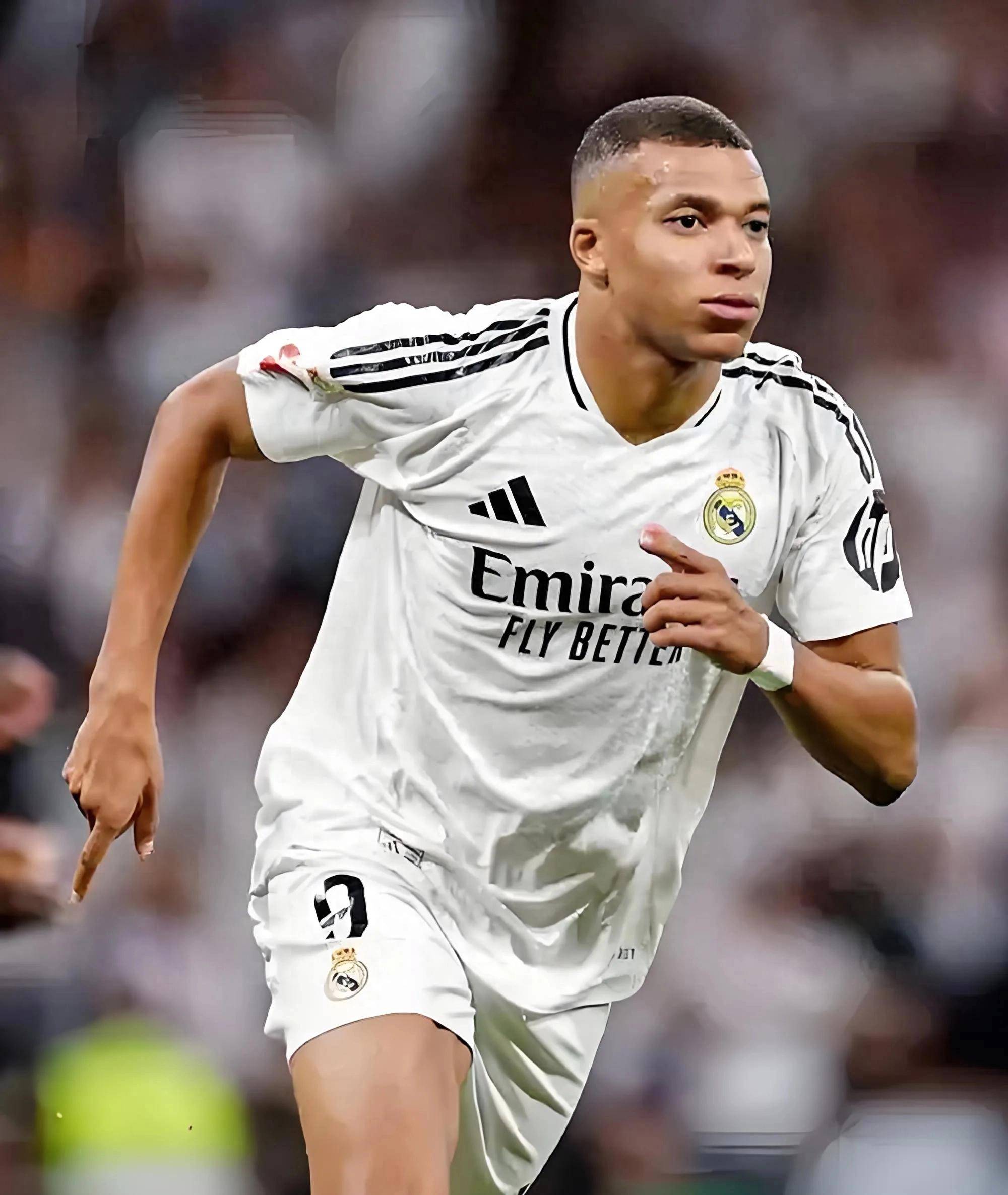 新星闪耀！摩根·罗杰斯破门获名宿称赞，或成三狮军团中场核心