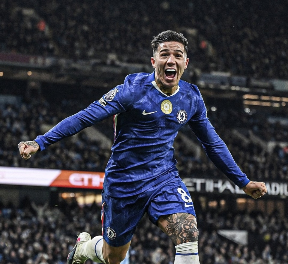 篮球湖人球员关键比赛中发挥稳定