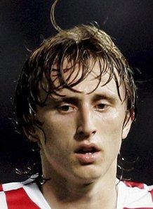 记者：卡内达观战浙江U20全运比赛，希望能发现更多优秀球员