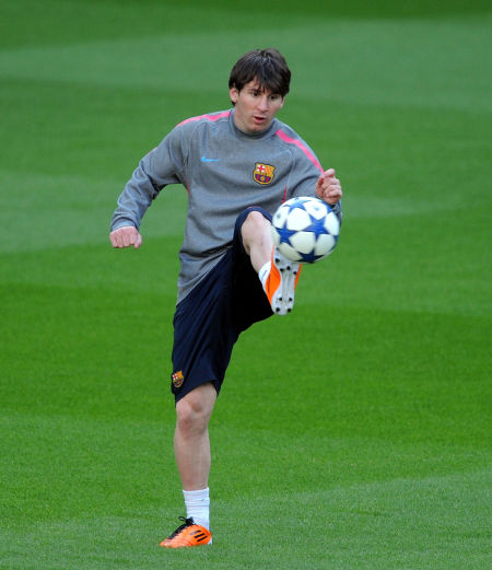 西媒：苏契奇一只脚已踏出皇社大门，球队愿意直接出售他