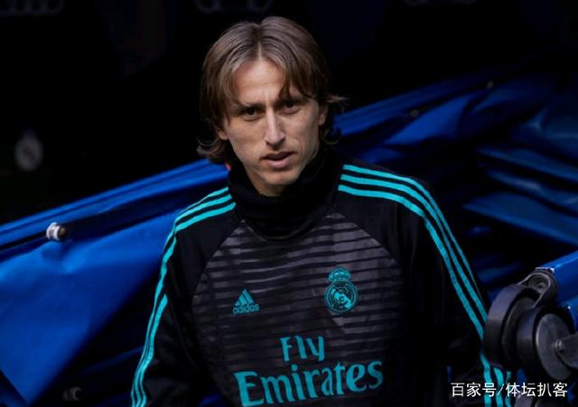 球队在客场打出稳定表现，士气高涨