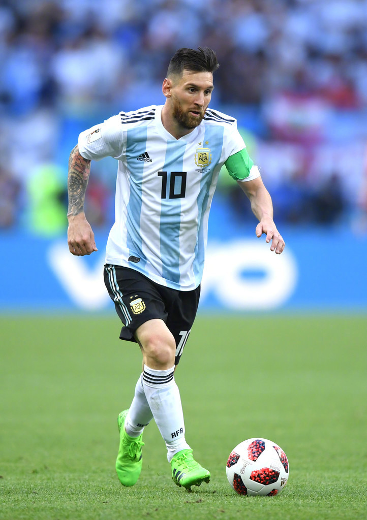 英超焦点战：利物浦主场迎战热刺,