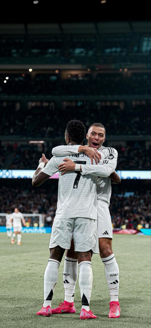 状态火热！布伦森首节8中5得到16分5助攻